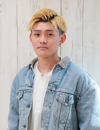 土山 優人